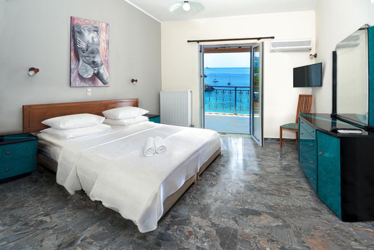 Apartment Platakia Blu