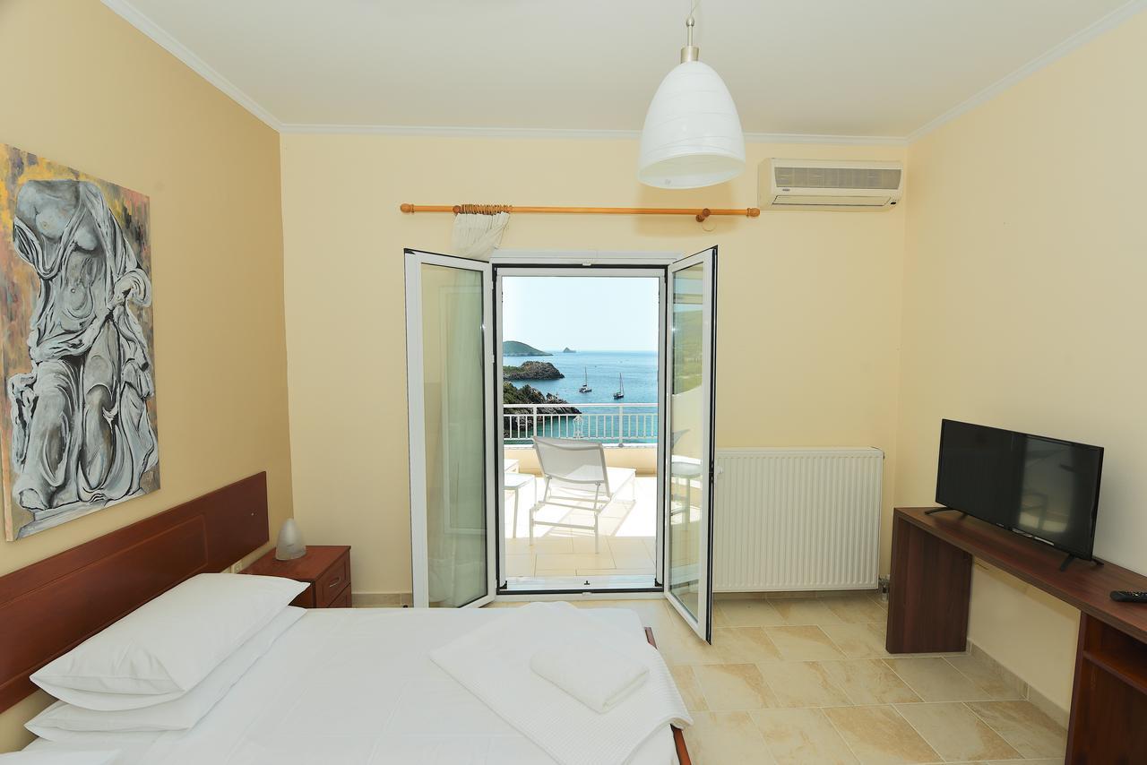 Platakia Blu Apartment *